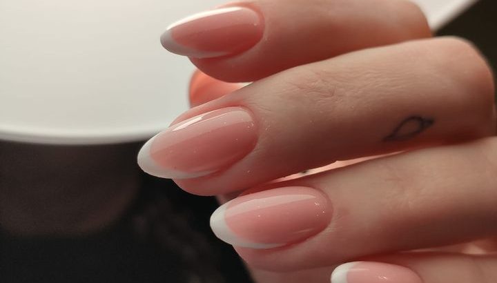 Запрошую Вас на безпечний манікюр 💅та педикюр (також виконую нарощування)