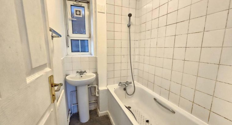 Здається 1 bedroom flat