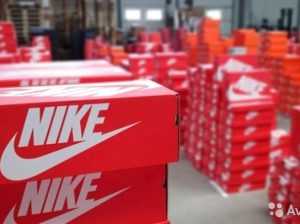 Робота на складі Nike у Лондоні, Великобританія