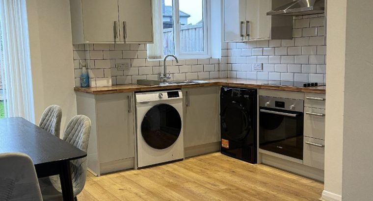 Здається теплий будинок