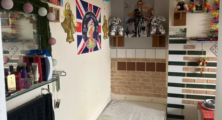 Здається дабл кімната на підселення для чоловіка.