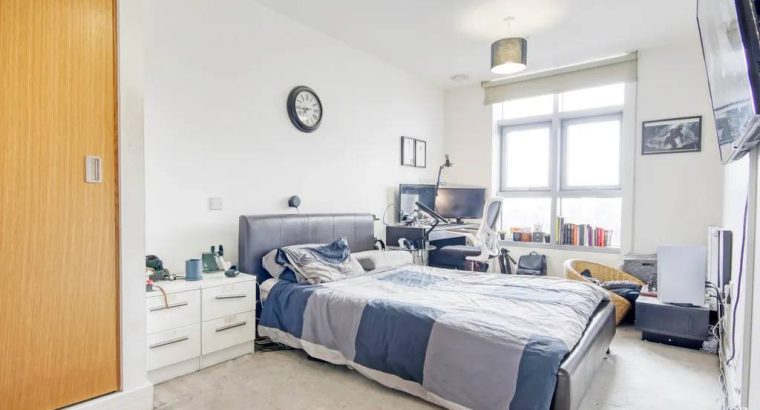 bedroom flat 🇬🇧