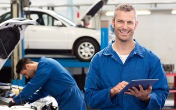 Электромонтажная компания, набирает: электриков, механиков, монтажников.