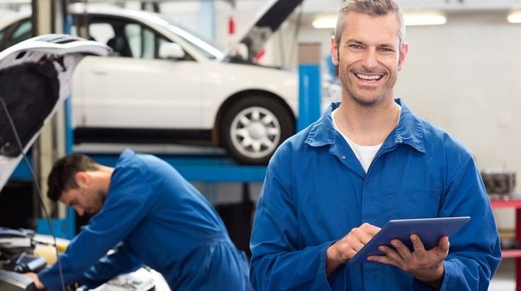 Электромонтажная компания, набирает: электриков, механиков, монтажников.