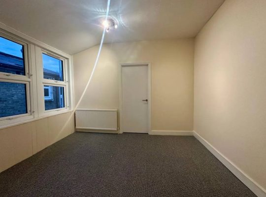 🇬🇧 3 bed maisonette 🇬🇧