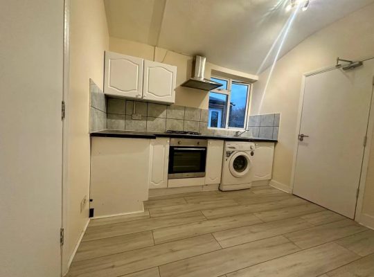 🇬🇧 3 bed maisonette 🇬🇧