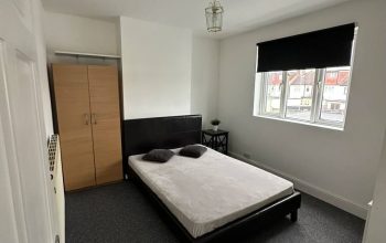 Здається double room