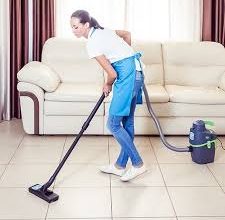 Шукаю дівчинку/ жіночку на прибирання будинків.