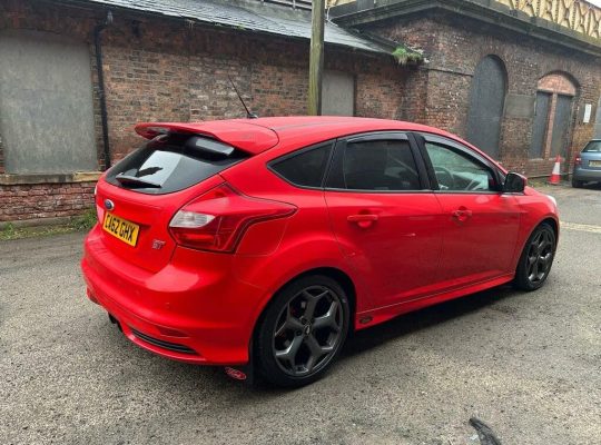 Ford Focus 2.0T EcoBoost ST-3