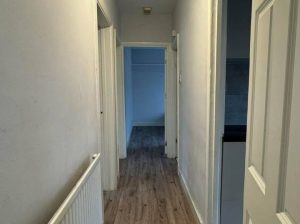 2 bedroom flat with garden