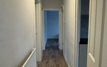 2 bedroom flat with garden