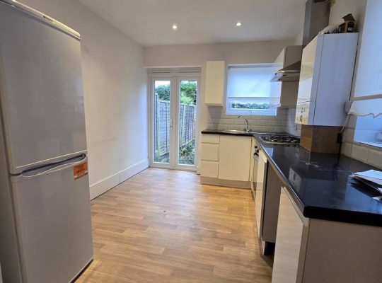 3 bed house with Garden