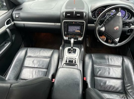 Porsche Cayenne 4.5 Turbo