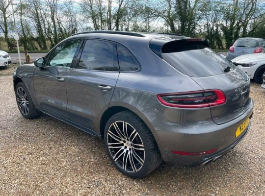 Porsche Macan S