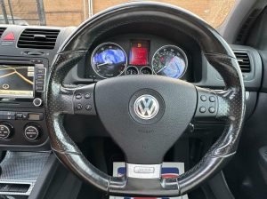 Volkswagen Golf 3.2 V6 R32 DSG 4Motion 5dr