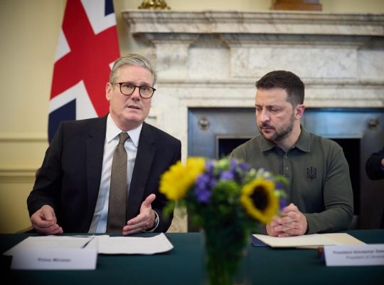 Великобританія відіграватиме “повноцінну роль” у миротворчих зусиллях в Україні, – Стармер
