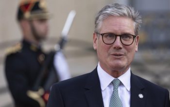 Прем’єр Британії підтвердив готовність за потреби розмістити миротворців в Україні