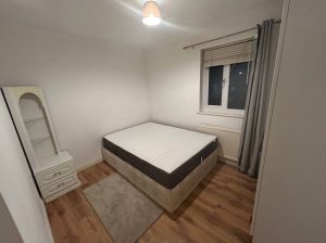 Здається double room