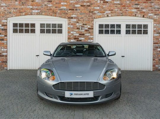 Aston Martin DB9