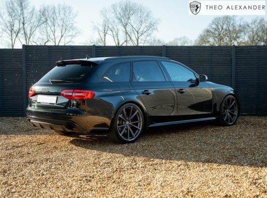 Audi RS4 Avant 4.2 FSI V8