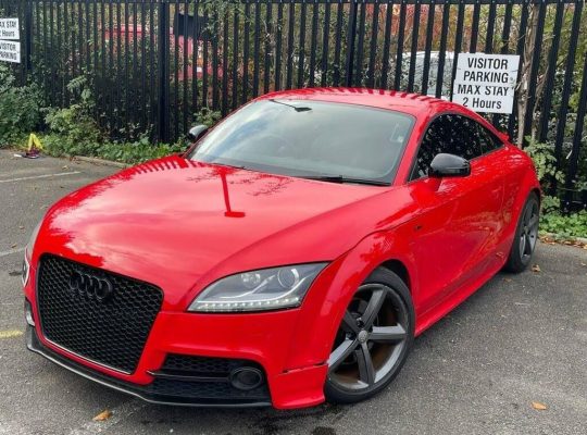 Audi TT Coupe 2.0 TFSI S LINE