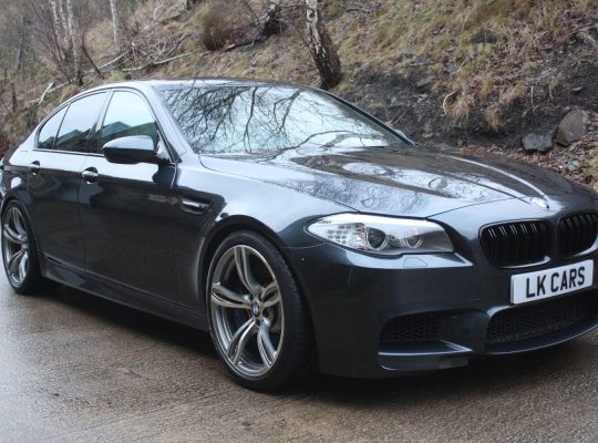 BMW M5 4.4