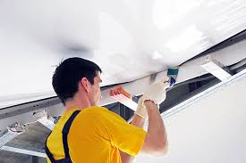 Требуются мастера по монтажу подвесных потолков