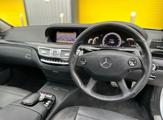 Mercedes-Benz S-Class 6.2 S63 V8 AMG