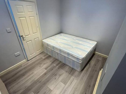 3 bed house with garden 🇬🇧