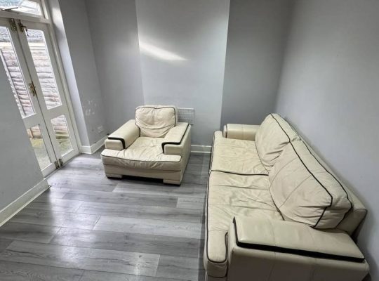 3 bed house with garden 🇬🇧