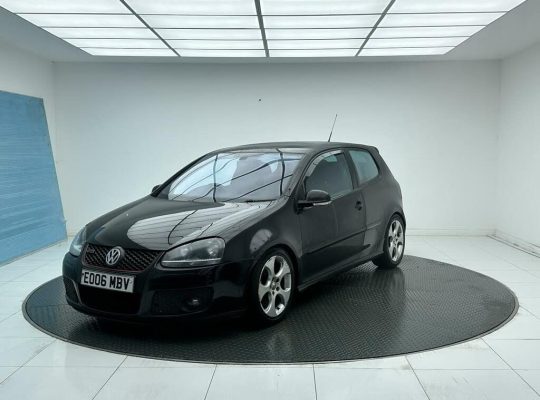 Volkswagen Golf 2.0 TFSI GTI Hatchback