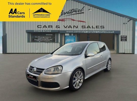 Volkswagen Golf 3.2 R32