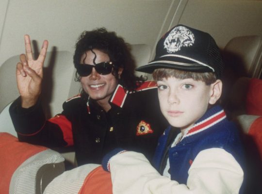 Сиквел фільму “Залишаючи Неверленд” про Майкла Джексона вийде на британському телебаченні