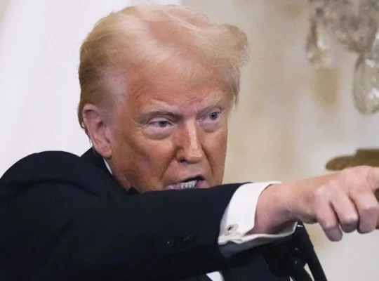 У британському міноборони порадили Україні послати Трампа “за російським кораблем”, – The Times