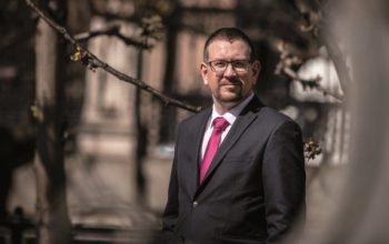 У Британії звільнили міністра охорони здоров’я через неетичні коментарі у WhatsApp