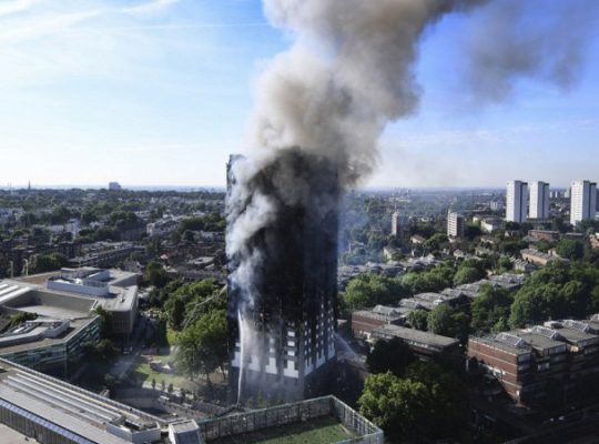 Британський уряд вирішив знести башту Grenfell, пожежа в якій забрала 72 життя