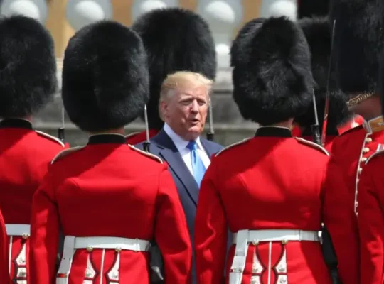 Британія сумує за ЄС. Чи зможе вона повернутися назад, і до чого тут Трамп