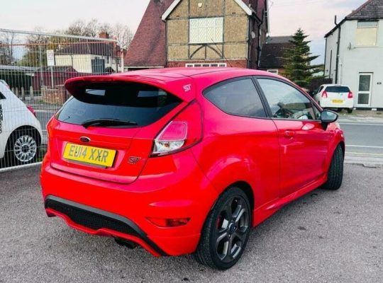 Ford Fiesta 1.6T EcoBoost ST-2