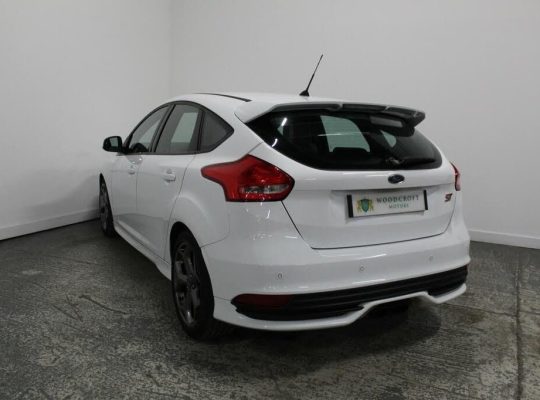 Ford Focus 2.0 T EcoBoost ST-3