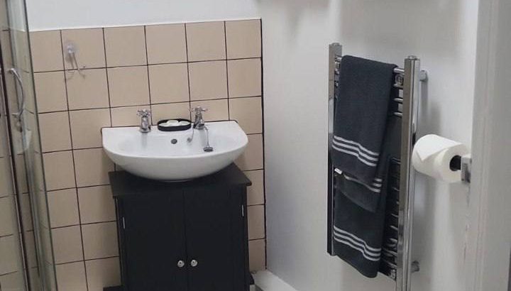 2 bedroom house 🇬🇧