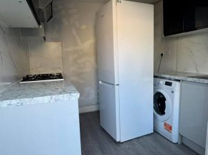 3 bedroom flat with garden