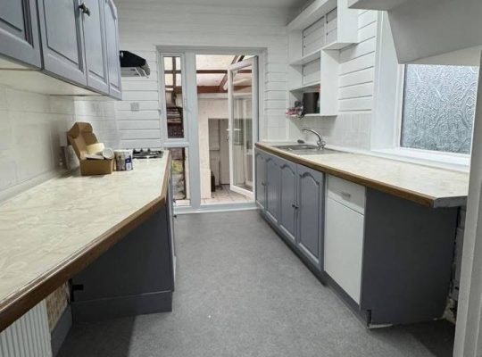 3 Bed house with garden