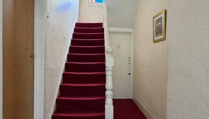 1 Bedroom Flat with Garden