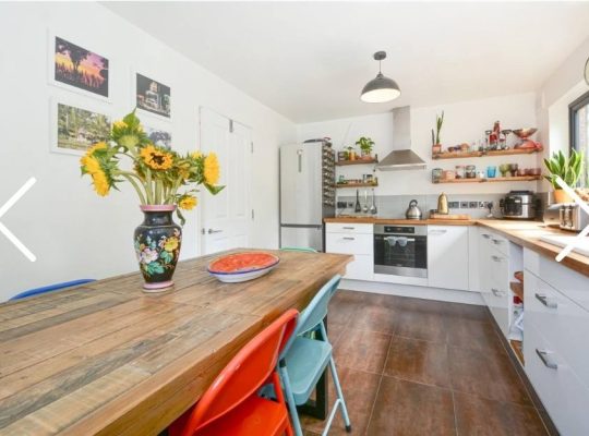 4 Bedroom End Terrace