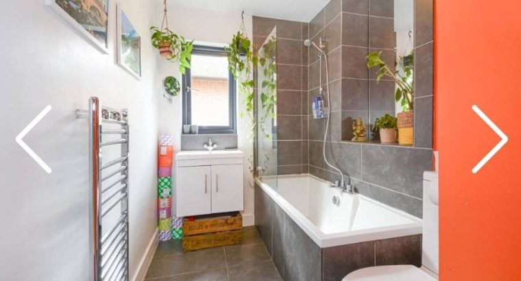 4 Bedroom End Terrace