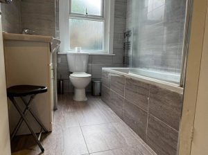 2 bedroom flat with garden