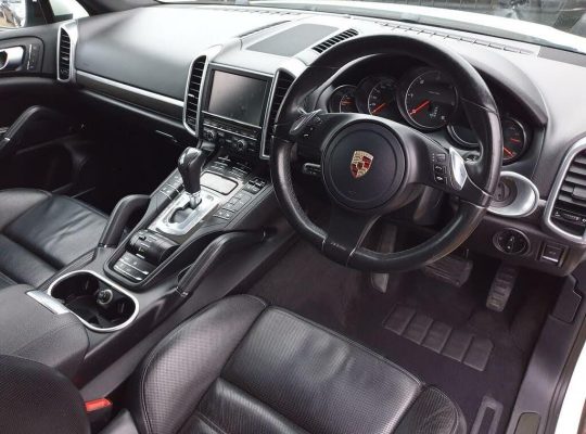 Porsche Cayenne 3.0 TD V6