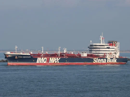 У Британії заарештували капітана судна, яке врізалося в нафтовий танкер у Північному морі. Він є громадянином РФ