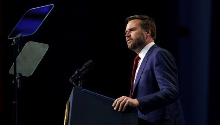 Венс заперечив неповагу до Британії та Франції у коментарі про “випадкові країни”