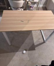 Продаю письменный стол в отличном состоянии.